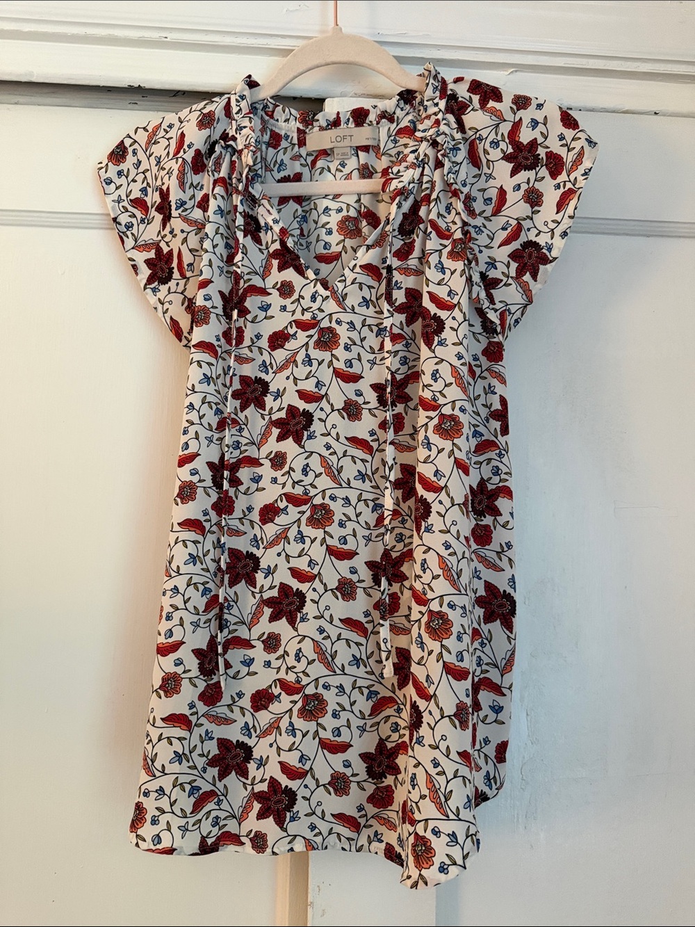 LOFT Cream Floral Tie-Neck Blouse with Red & Blue Print SP